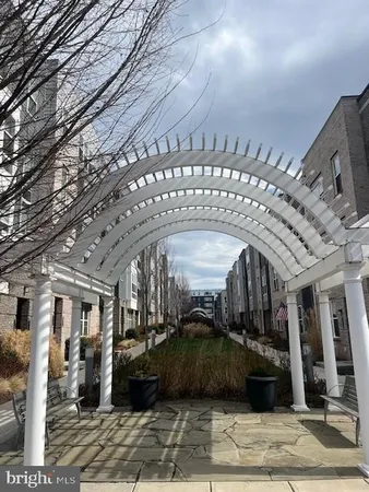 $3,750 | 13372 Sherwood Park Lane, Herndon, VA 20171