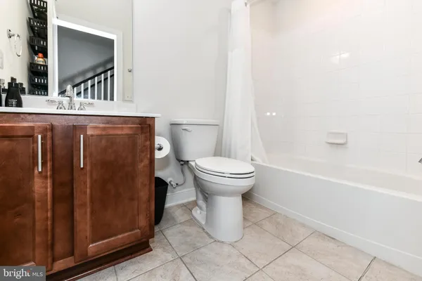 $3,750 | 13372 Sherwood Park Lane, Herndon, VA 20171