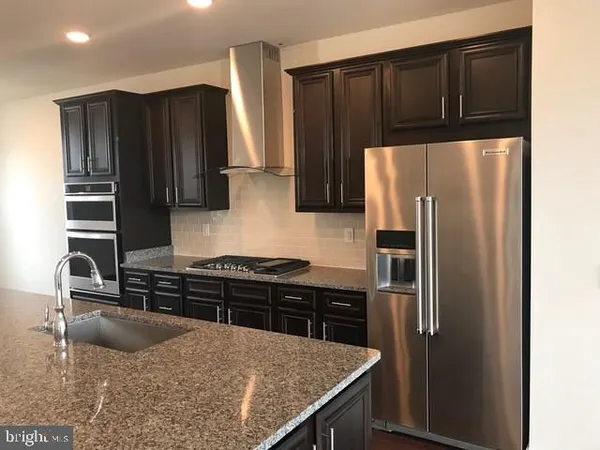 $3,750 | 13372 Sherwood Park Lane, Herndon, VA 20171