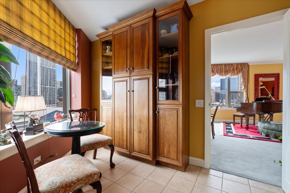 501 North Clinton Street, Unit 1303 Chicago, IL 60654 - Photo 15 of 46