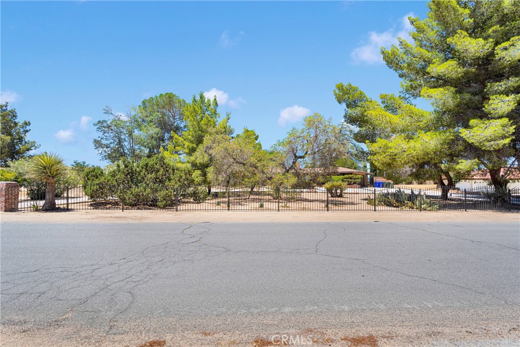 19955 Chickasaw Road Apple Valley, CA 92307 - Photo 50 of 60