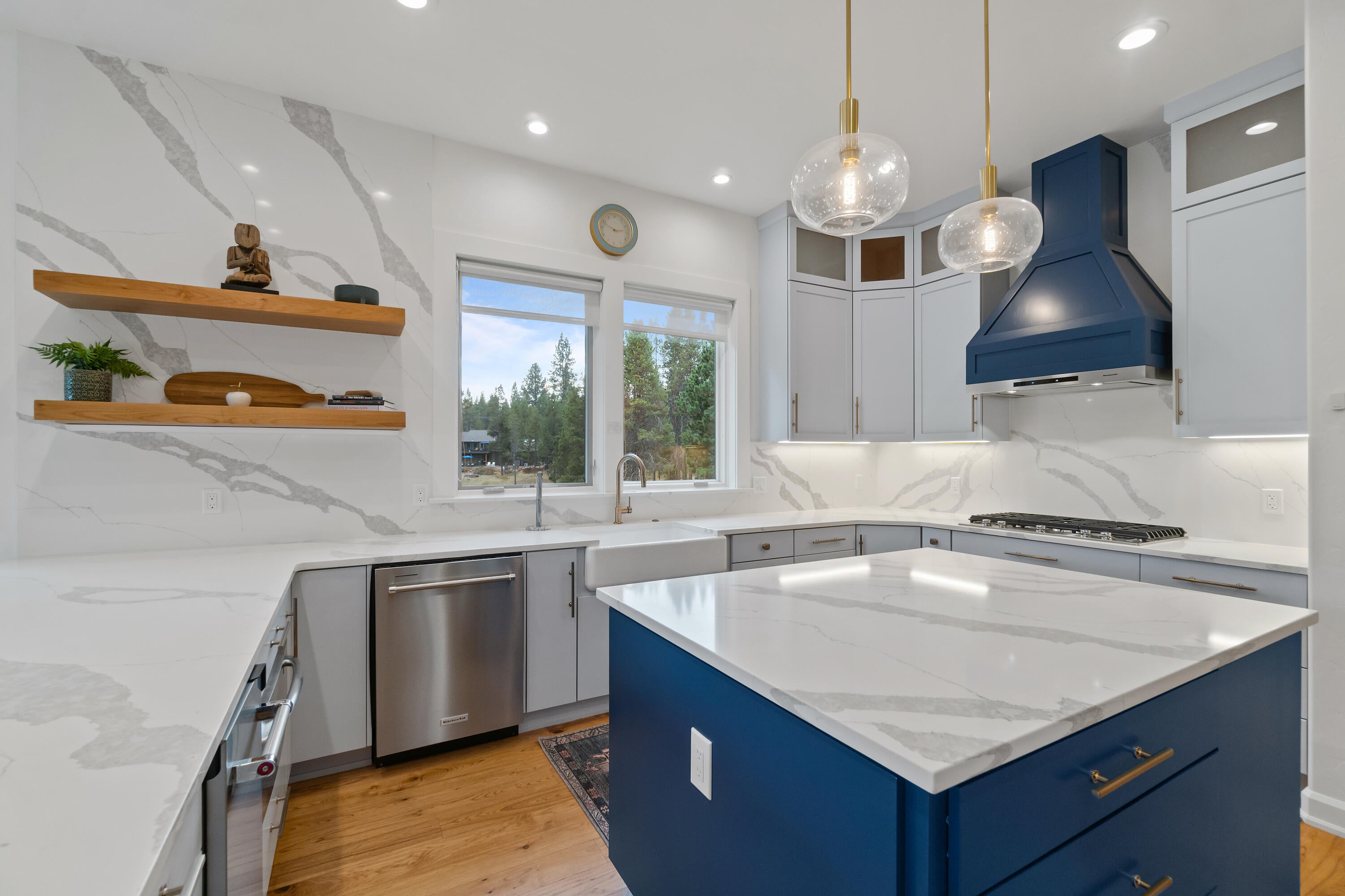 56854 Besson Road Bend, OR 97707 - Photo 11 of 35 Besson Kitchen with range