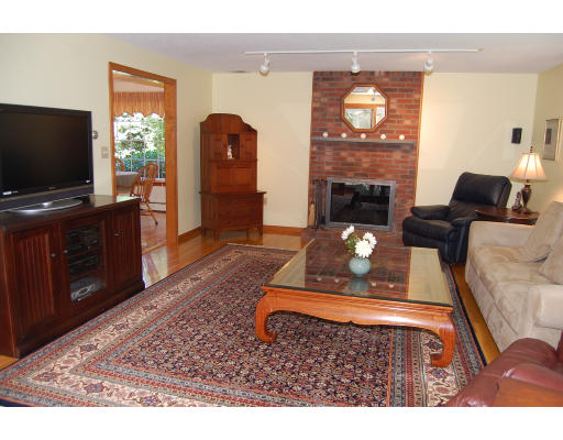 11 Worcester Road Norfolk, MA 02056 - Photo 12 of 22 Gallery Image 12