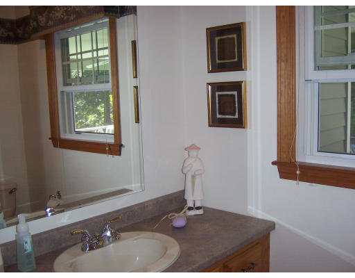 11 Worcester Road Norfolk, MA 02056 - Photo 13 of 22 Gallery Image 13