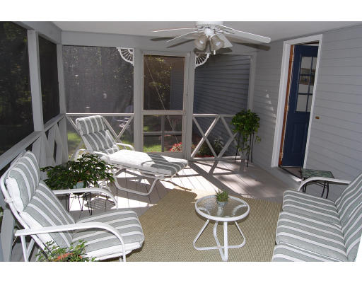 11 Worcester Road Norfolk, MA 02056 - Photo 6 of 22 Gallery Image 6