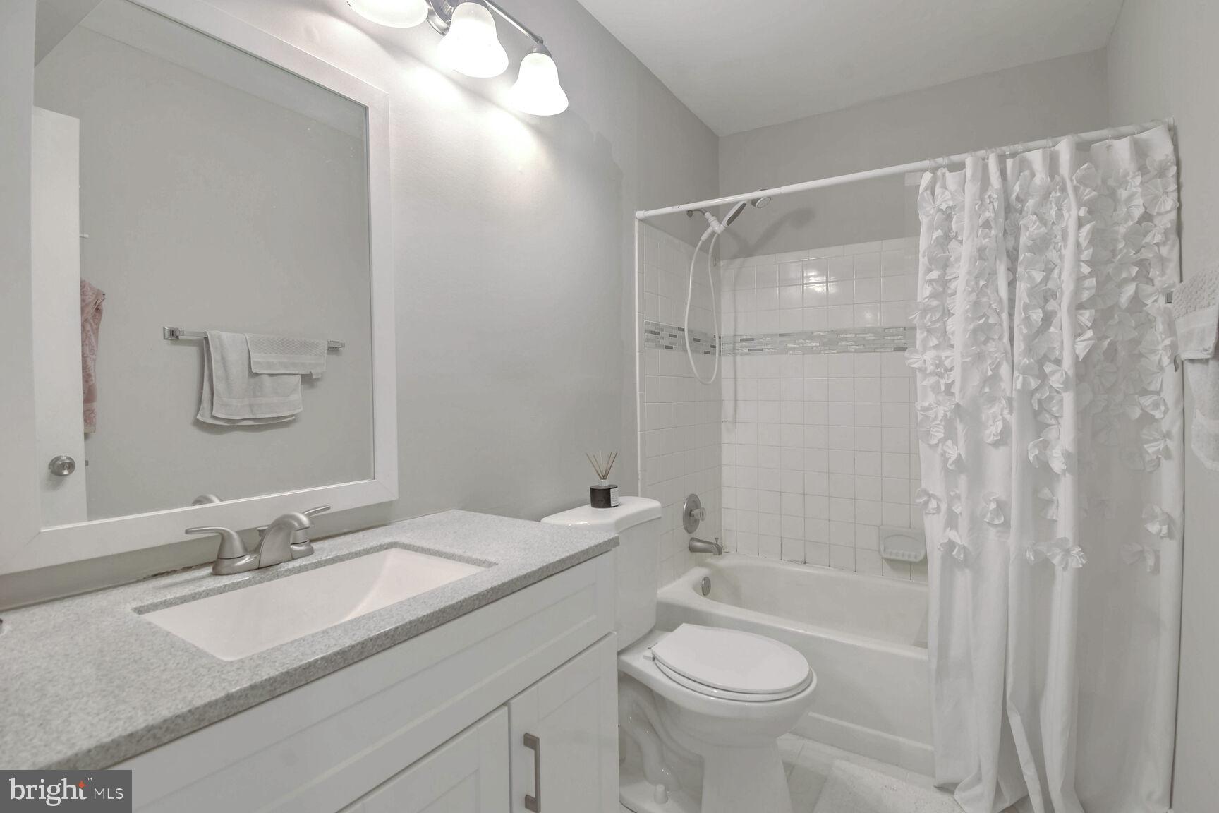 14906 McKisson Court, Unit 8DF Silver Spring, MD 20906 - Photo 12 of 19 Bathroom
