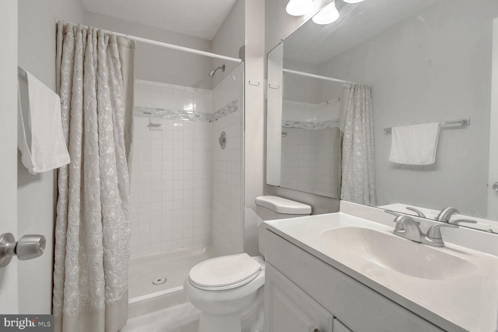 14906 McKisson Court, Unit 8DF Silver Spring, MD 20906 - Photo 17 of 19 Second Bathroom