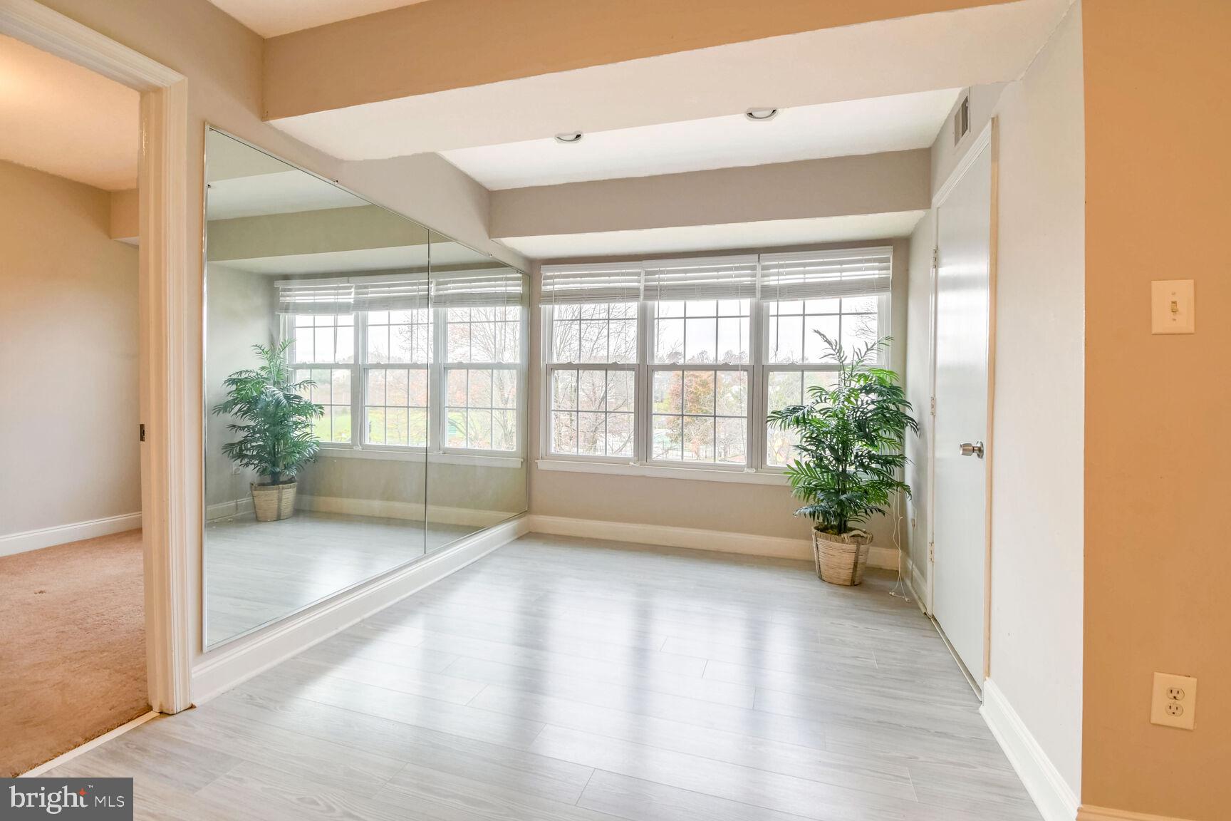 14906 McKisson Court, Unit 8DF Silver Spring, MD 20906 - Photo 5 of 19 Dining Area