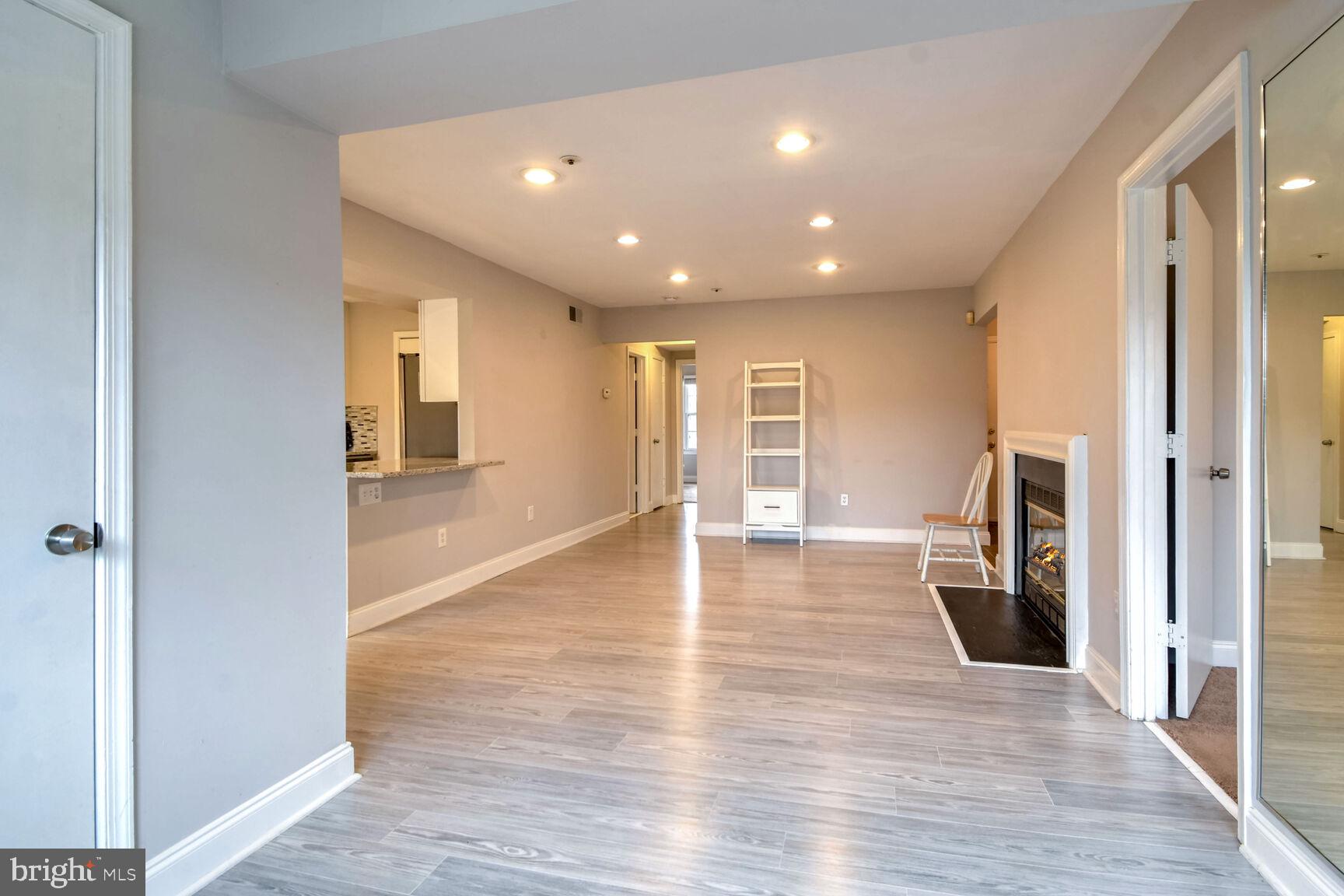 14906 McKisson Court, Unit 8DF Silver Spring, MD 20906 - Photo 6 of 19 Living Room
