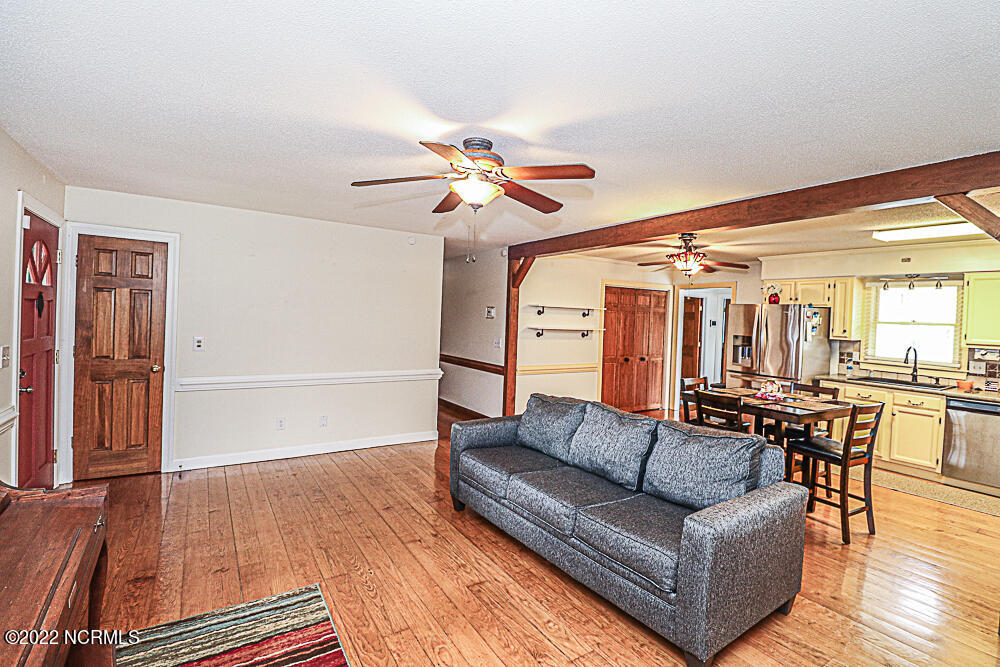 5442 Red Road Nashville, NC 27856 - Photo 23 of 45 living room 3