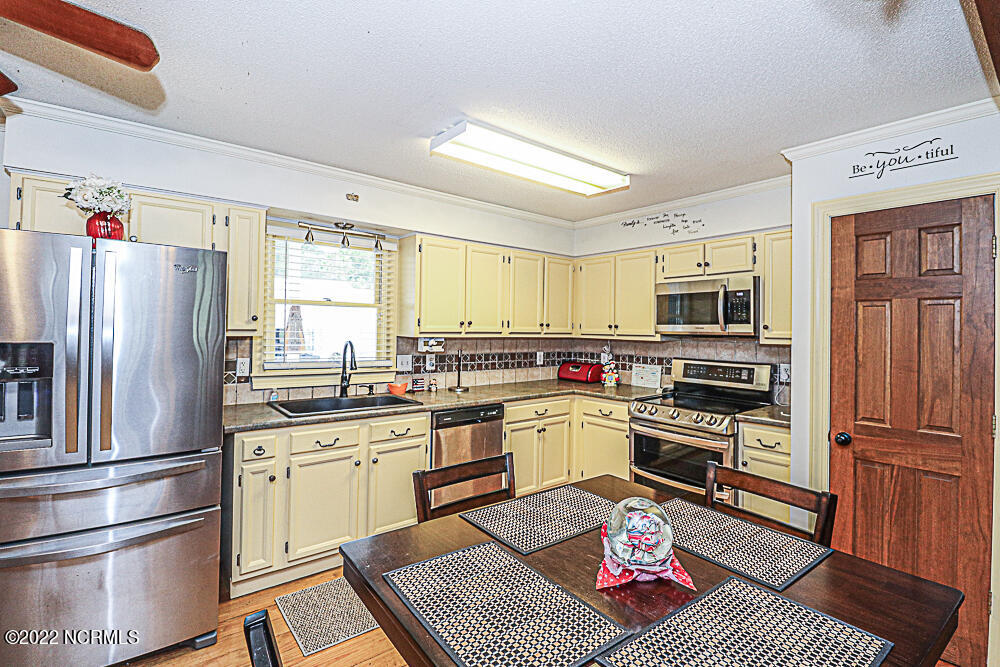 5442 Red Road Nashville, NC 27856 - Photo 30 of 45 kitchen 5