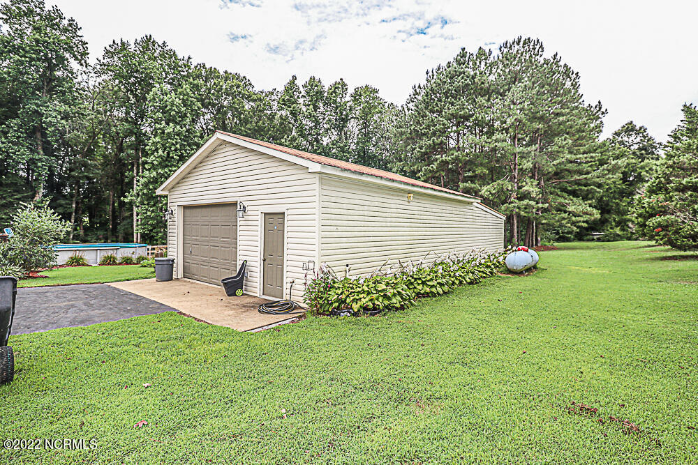 5442 Red Road Nashville, NC 27856 - Photo 8 of 45 Garage 2