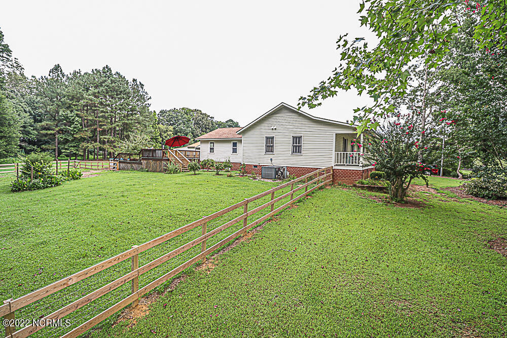 5442 Red Road Nashville, NC 27856 - Photo 9 of 45 Side