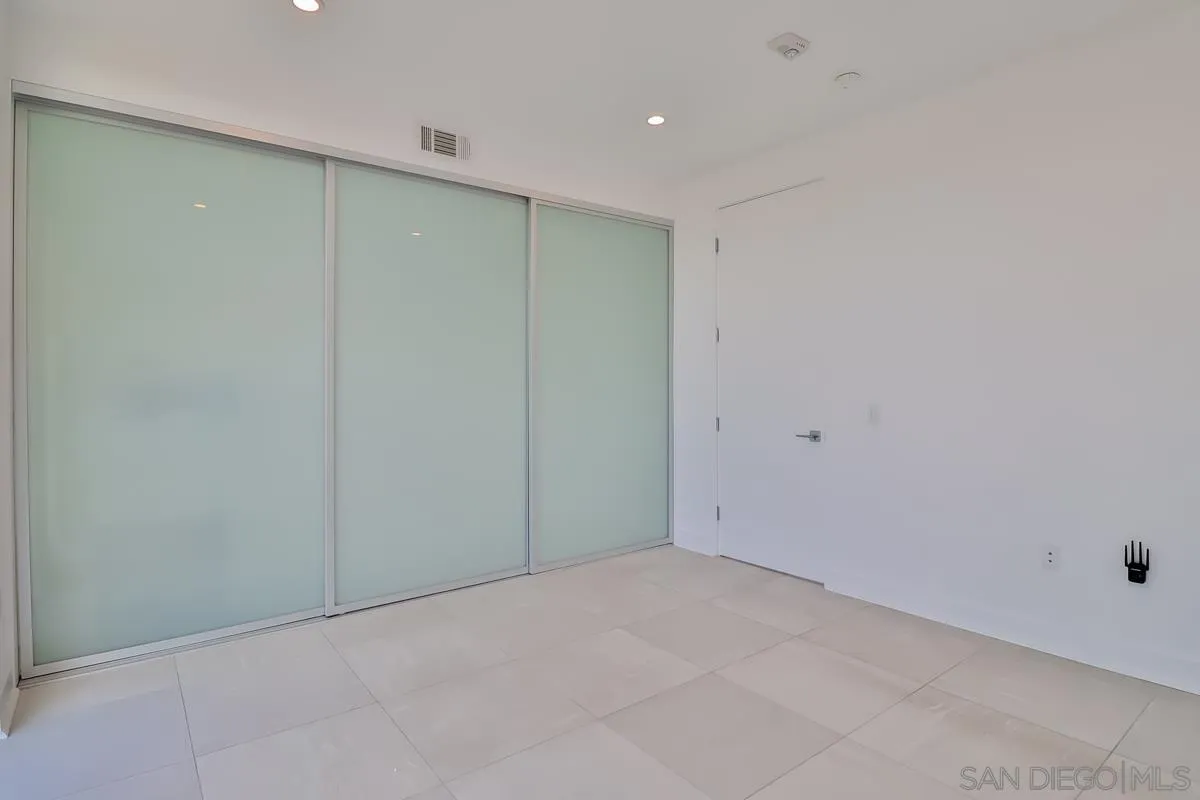 2359 Front Street San Diego, CA 92101 - Photo 27 of 50 a view of an empty room