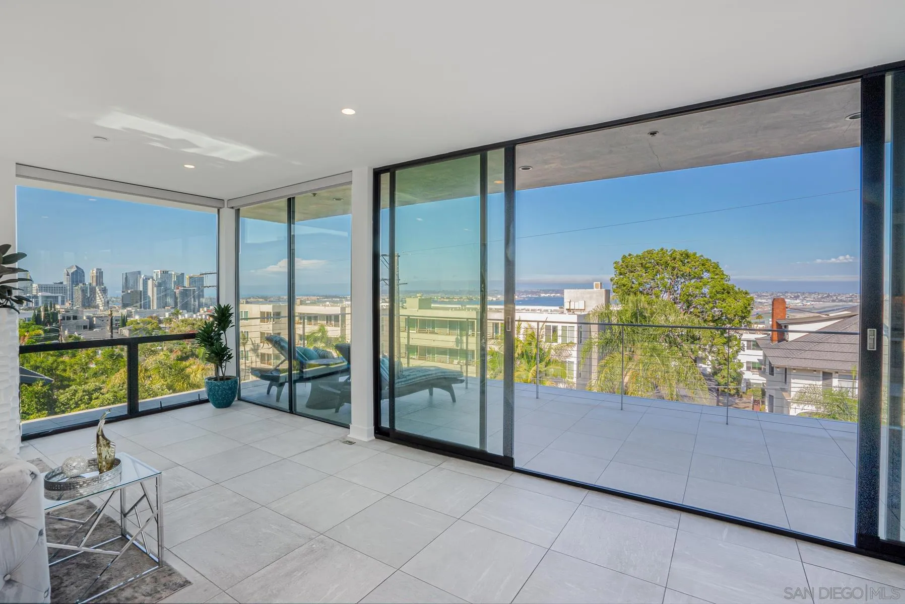 2359 Front Street San Diego, CA 92101 - Photo 4 of 50 a view of outdoor space