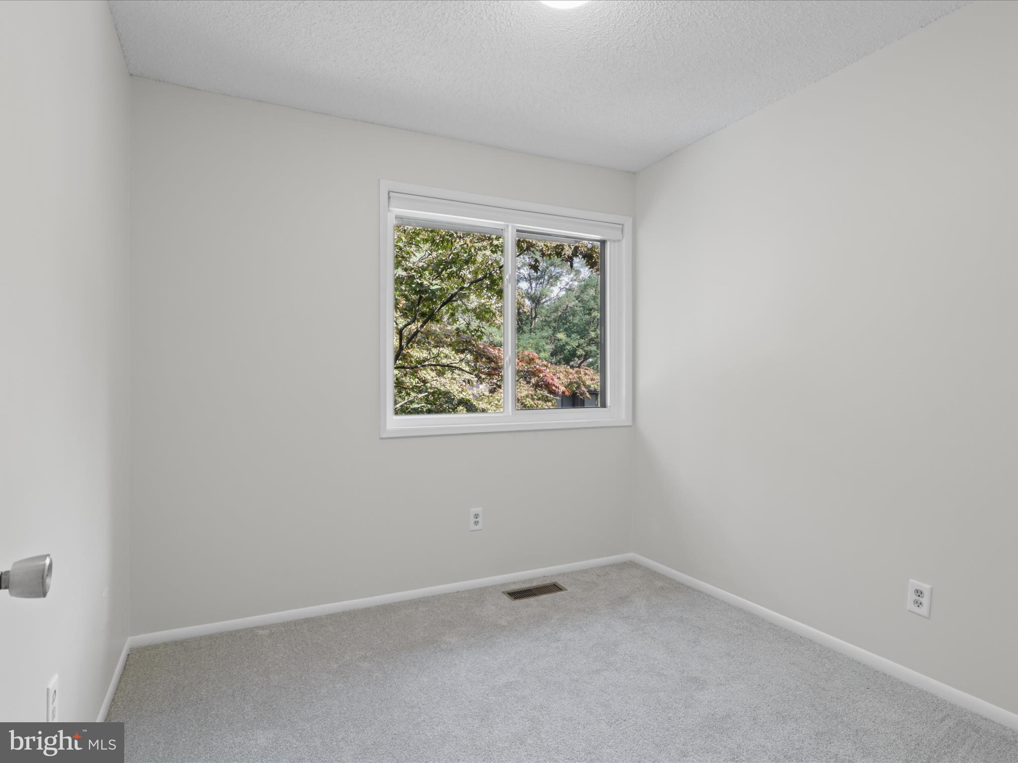 2208 Cartwright Place Reston, VA 20191 - Photo 13 of 37