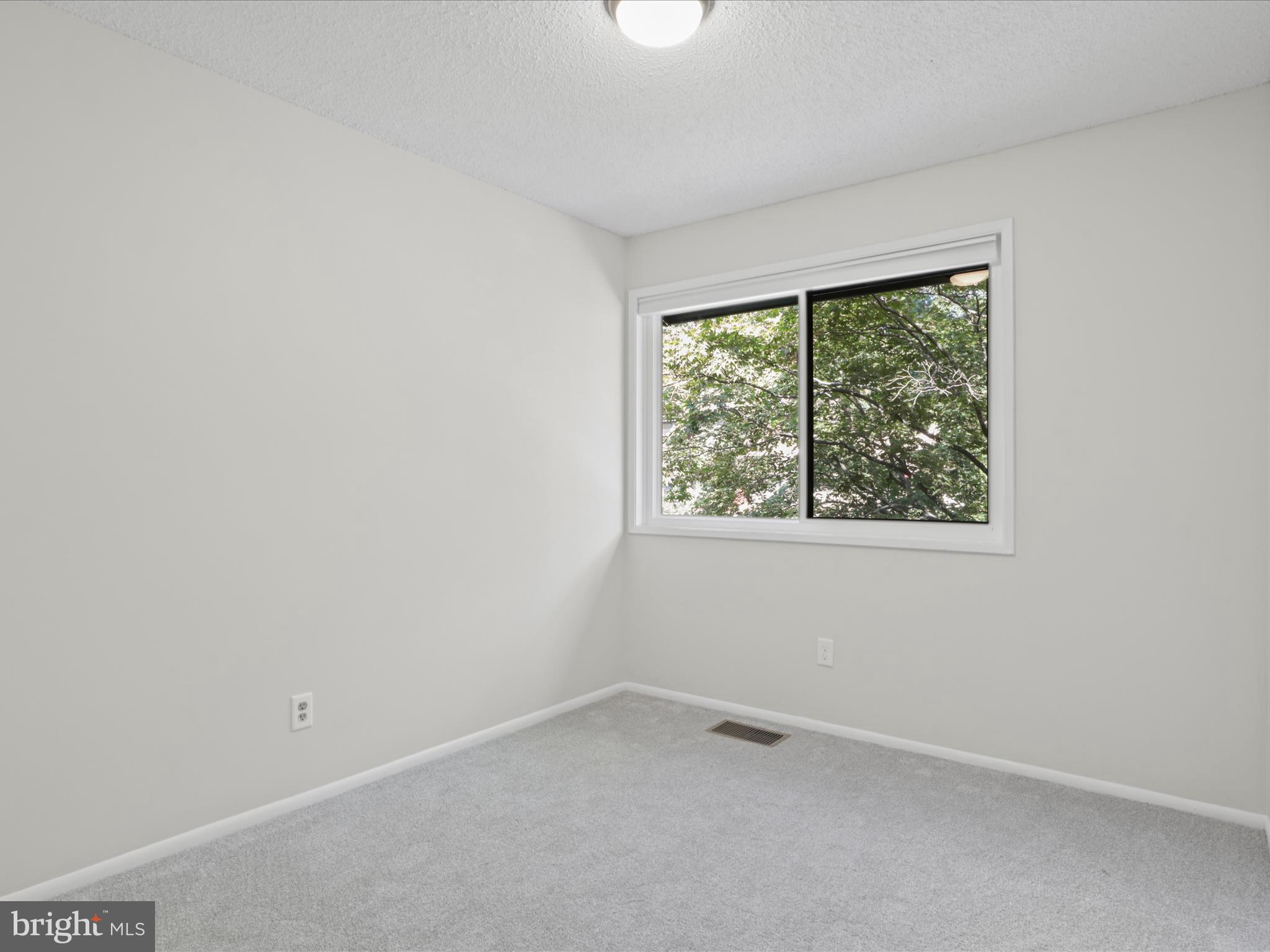 2208 Cartwright Place Reston, VA 20191 - Photo 14 of 37