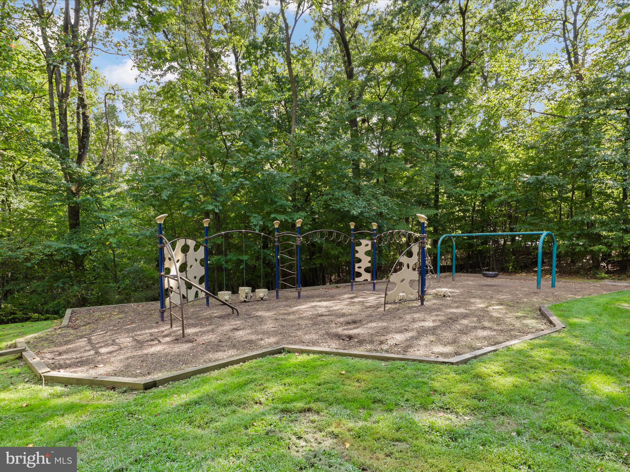 2208 Cartwright Place Reston, VA 20191 - Photo 22 of 37