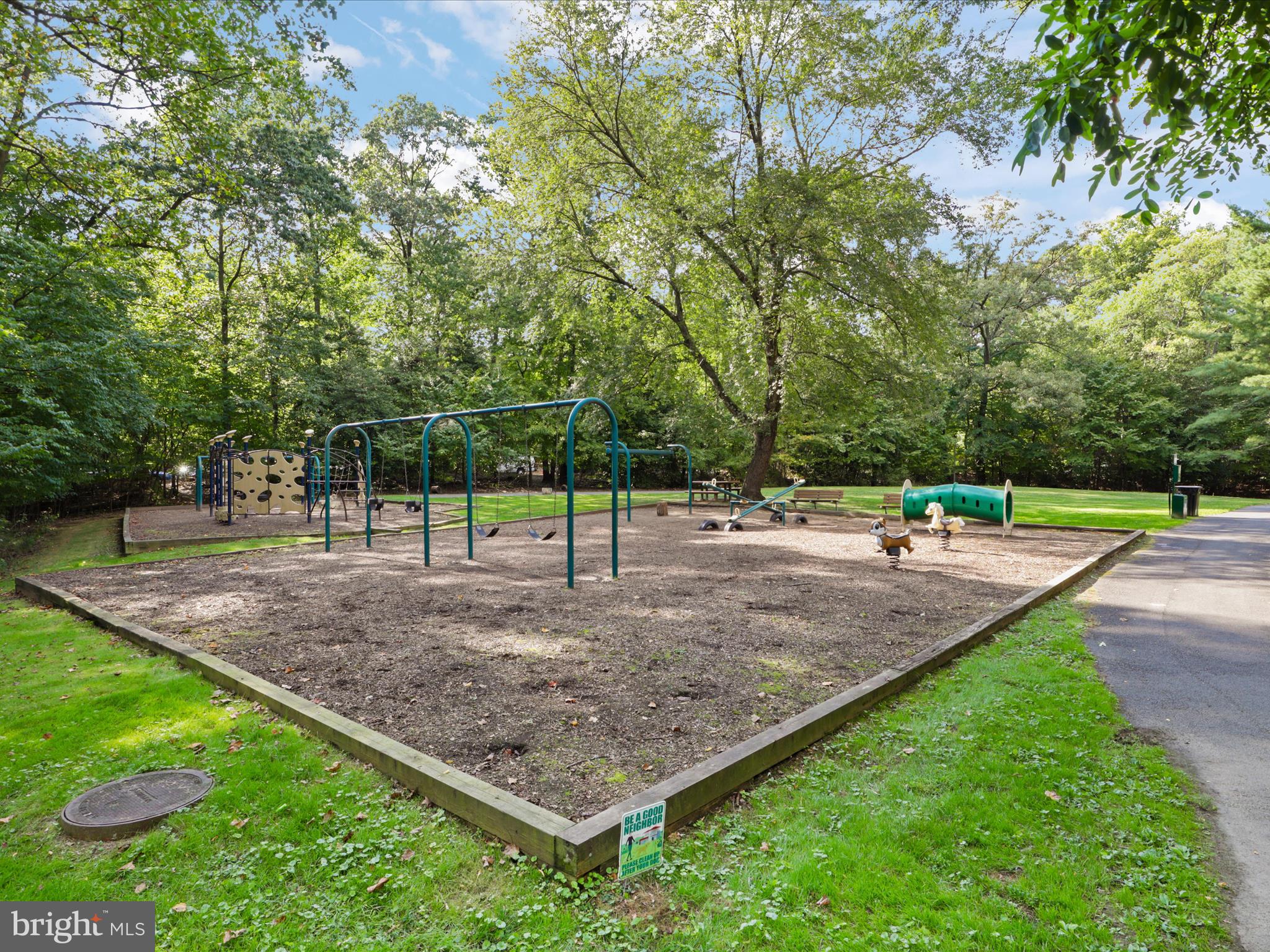 2208 Cartwright Place Reston, VA 20191 - Photo 23 of 37