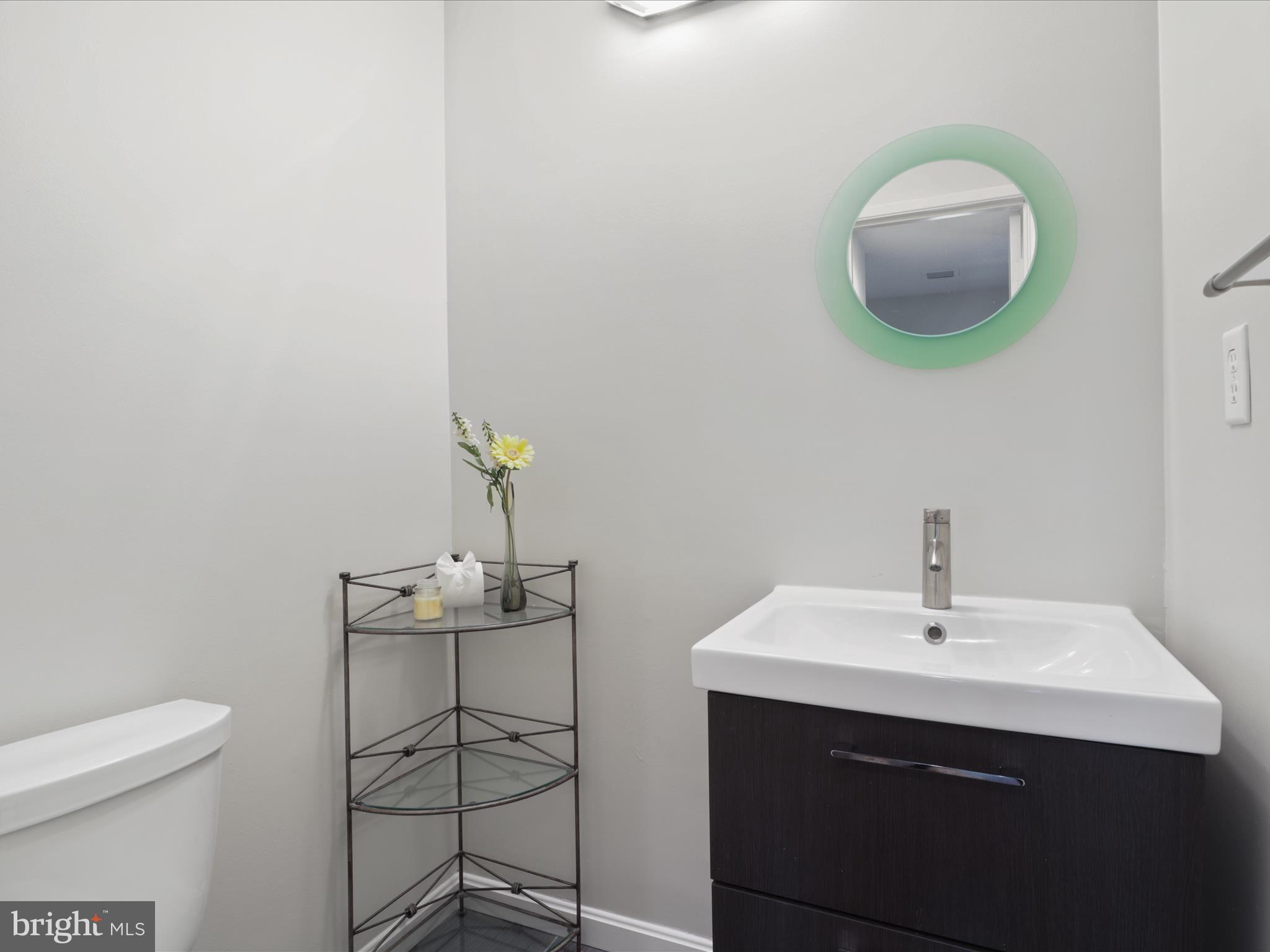2208 Cartwright Place Reston, VA 20191 - Photo 4 of 37 Main level powder room