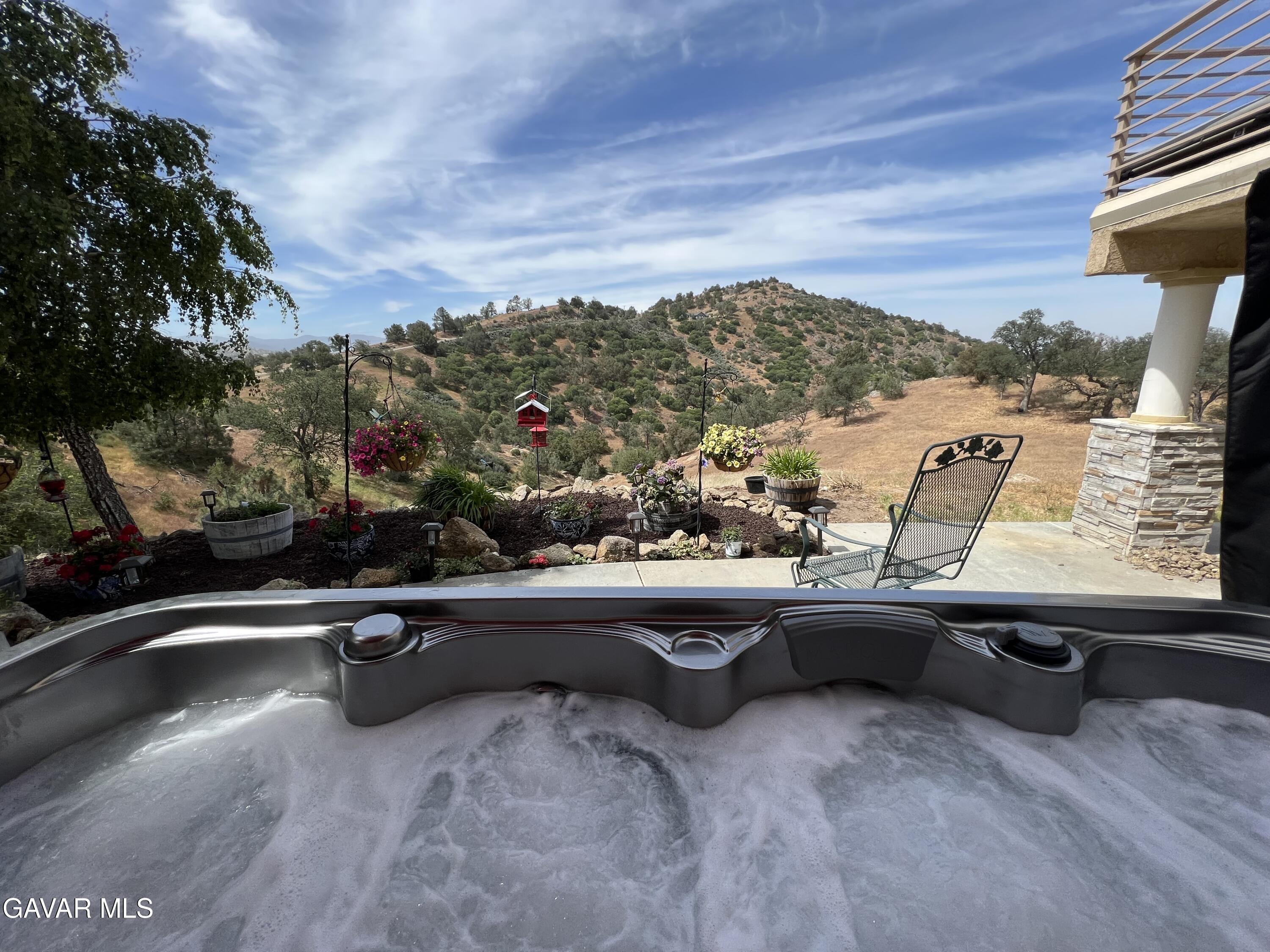 29300 Peregrine Place Tehachapi, CA 93561 - Photo 48 of 49 View from hot tub
