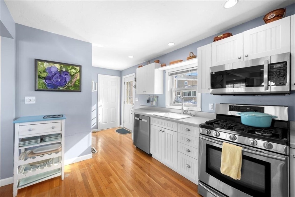 181 Atlantic Avenue Hull, MA 02045 - Photo 11 of 30