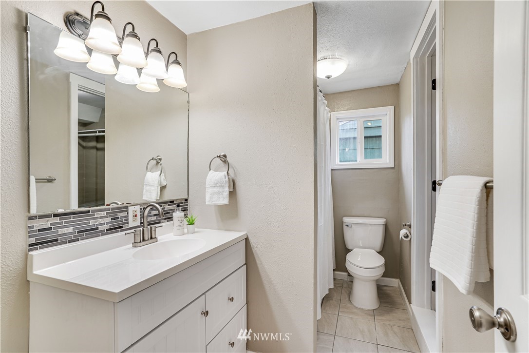 8612 Custer Road Southwest Lakewood, WA 98499 - Photo 9 of 24
