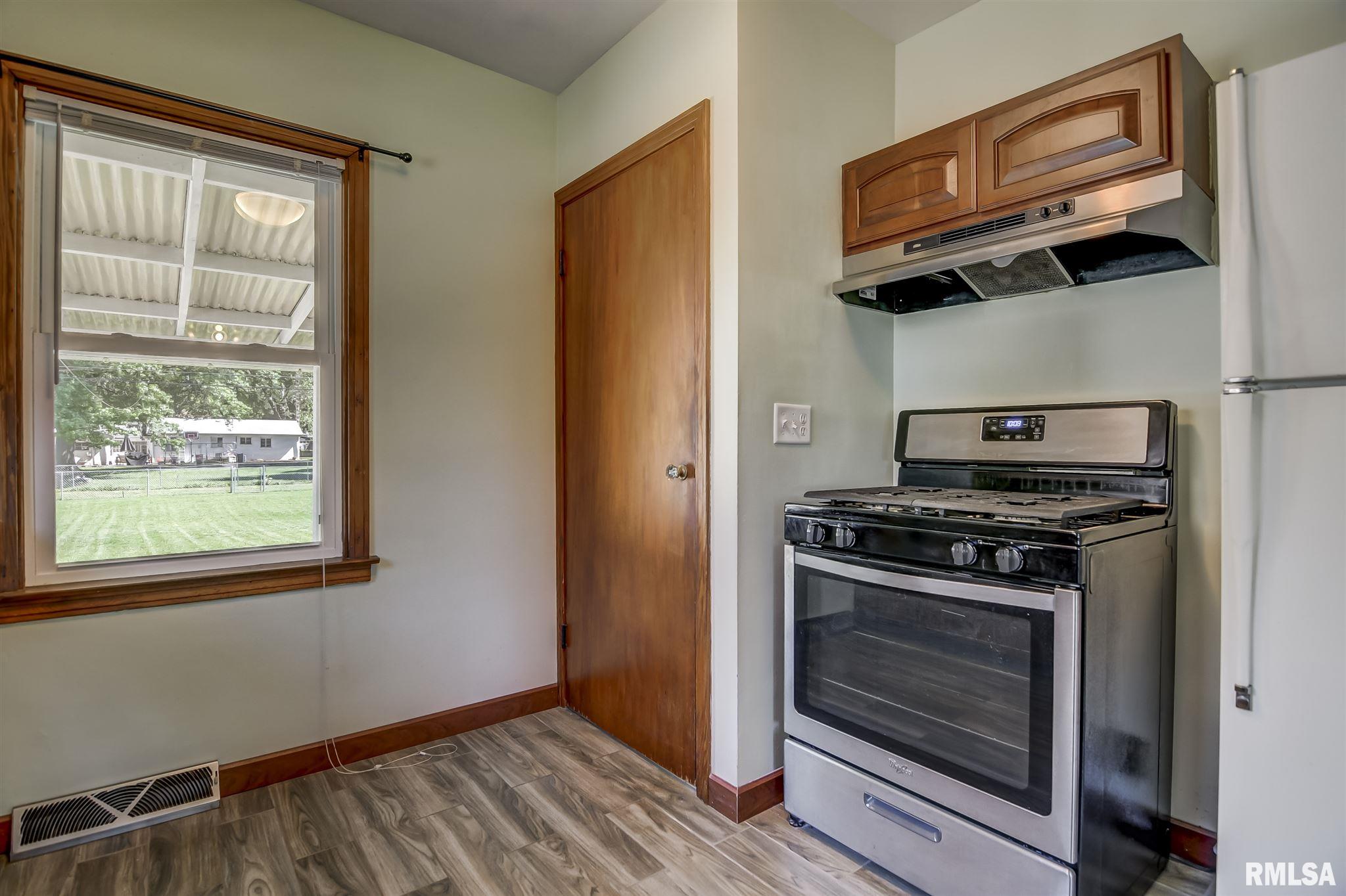 1615 Reed Avenue Springfield, IL 62704 - Photo 8 of 18 Gallery Image 8