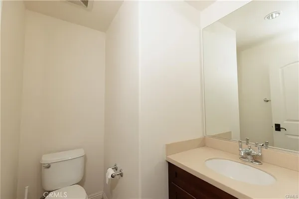 $4,000 | 710 East Valencia Street, Anaheim, CA 92805