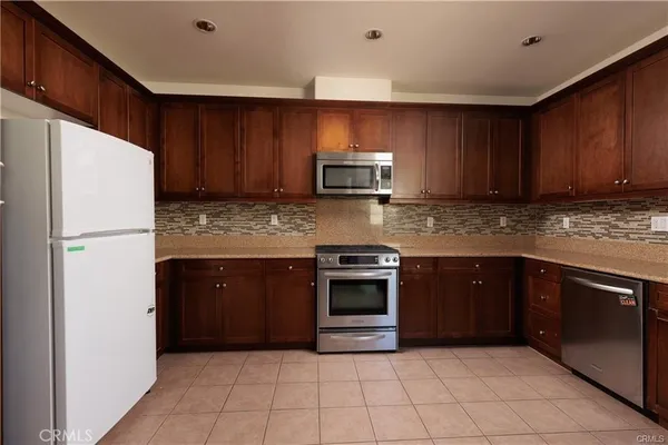 $4,000 | 710 East Valencia Street, Anaheim, CA 92805