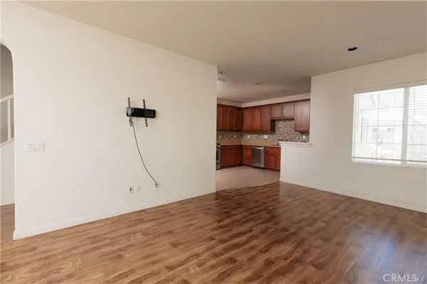 $4,000 | 710 East Valencia Street, Anaheim, CA 92805