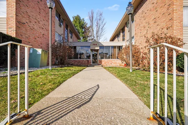 $107,500 | 756 West Kilgore Road, Unit 302, Kalamazoo, MI 49008