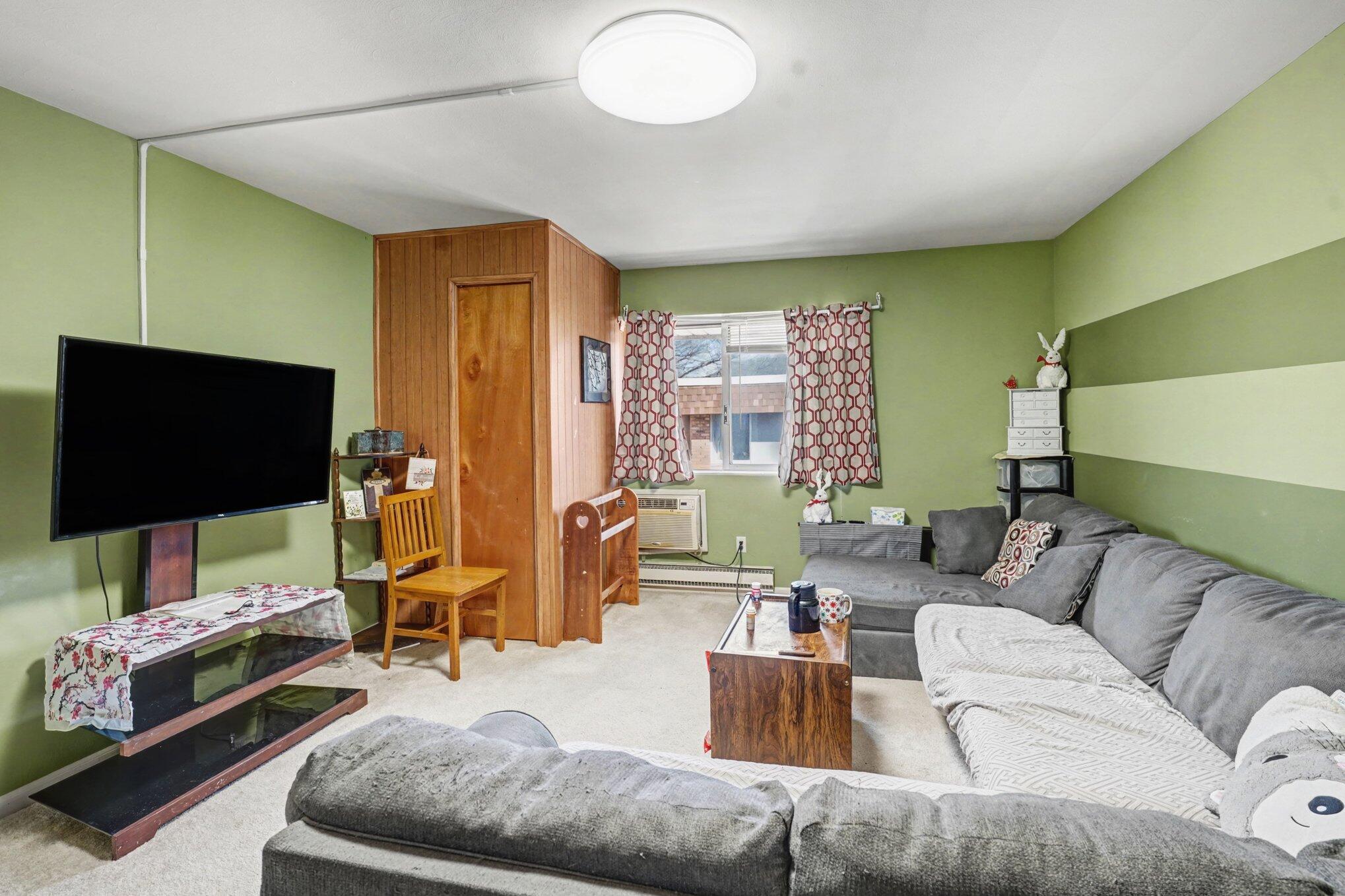 756 West Kilgore Road, Unit 302 Kalamazoo, MI 49008 - Photo 4 of 19 004_file_8574