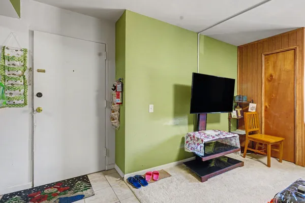 $107,500 | 756 West Kilgore Road, Unit 302, Kalamazoo, MI 49008