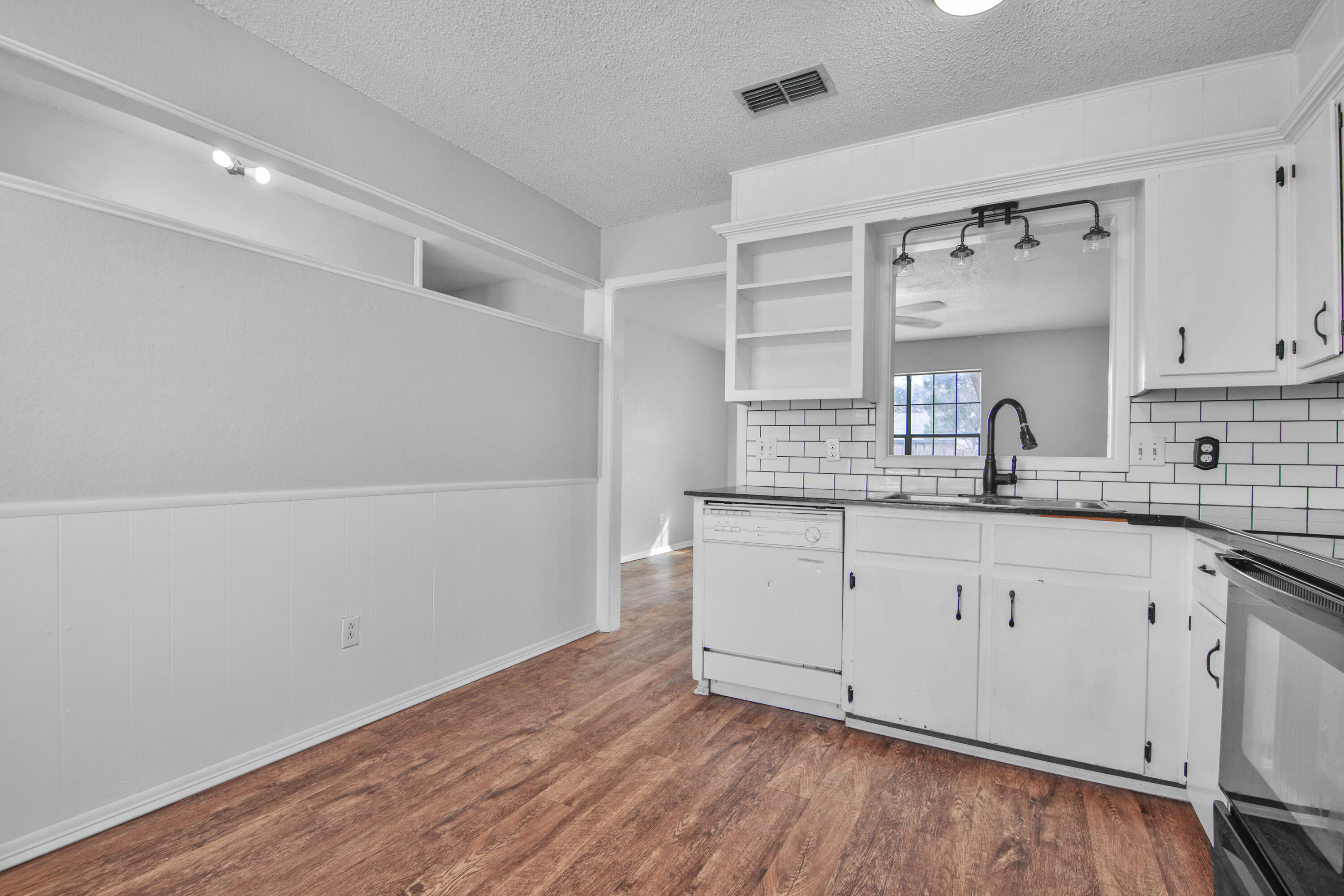 6011 13th Street Lubbock, TX 79416 - Photo 11 of 28 1L1A1810