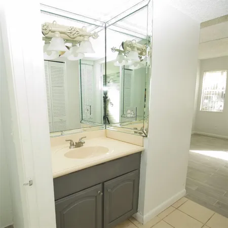 $2,300 | 7355 Woodmont Terrace, Unit 101, Fort Lauderdale, FL 33321
