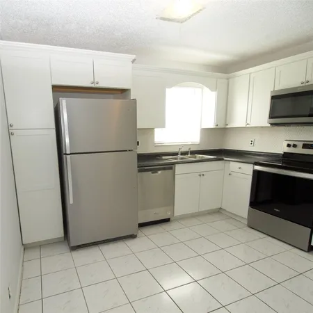 $2,300 | 7355 Woodmont Terrace, Unit 101, Fort Lauderdale, FL 33321