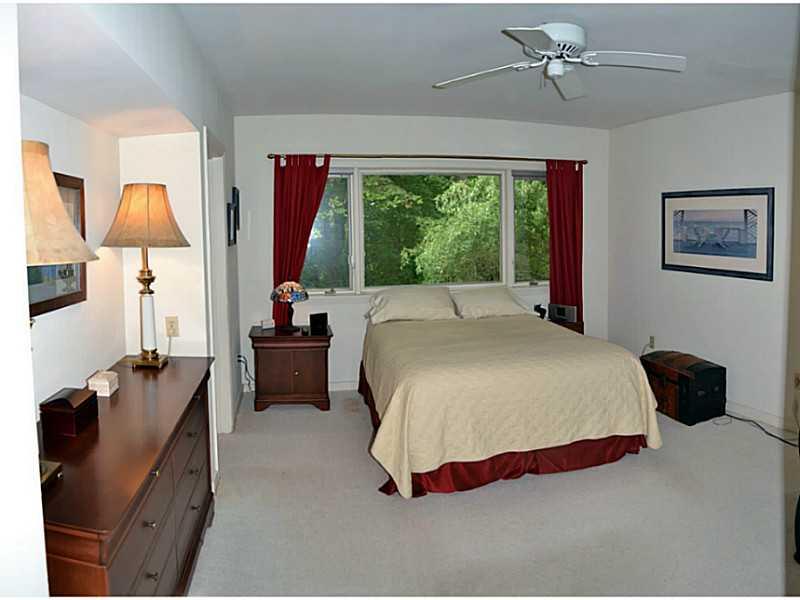 5 Newgate Road Pittsburgh, PA 15202 - Photo 13 of 25 Master Bedroom.