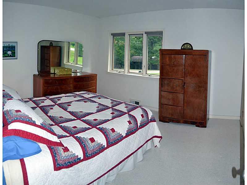 5 Newgate Road Pittsburgh, PA 15202 - Photo 16 of 25 Bedroom.