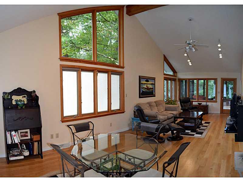 5 Newgate Road Pittsburgh, PA 15202 - Photo 6 of 25 Family Room.