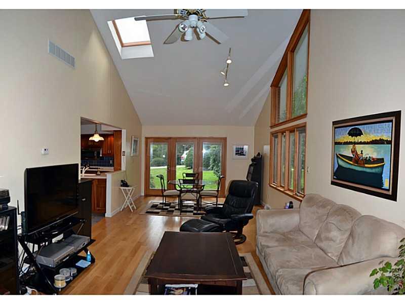 5 Newgate Road Pittsburgh, PA 15202 - Photo 7 of 25 Family Room.