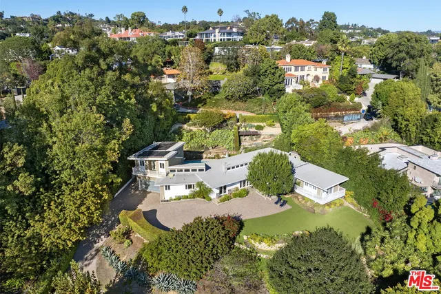 $19,995 | 11215 Sunset Boulevard, Los Angeles, CA 90049