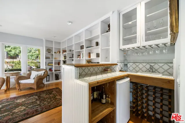 $19,995 | 11215 Sunset Boulevard, Los Angeles, CA 90049