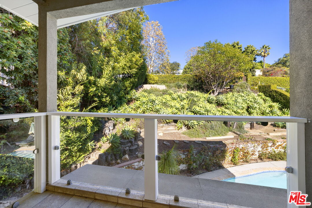 11215 Sunset Boulevard Los Angeles, CA 90049 - Photo 38 of 74