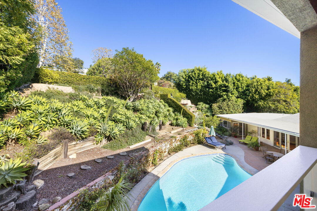 11215 Sunset Boulevard Los Angeles, CA 90049 - Photo 39 of 74