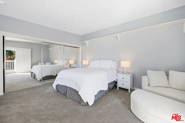 $19,995 | 11215 Sunset Boulevard, Los Angeles, CA 90049