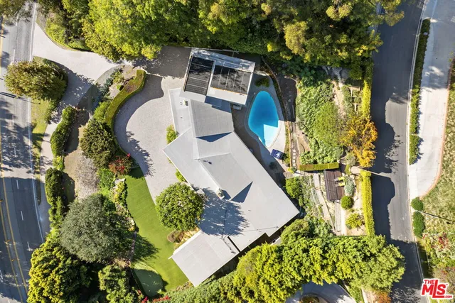 $19,995 | 11215 Sunset Boulevard, Los Angeles, CA 90049