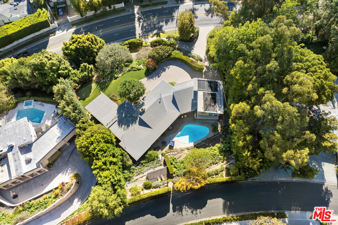 11215 Sunset Boulevard Los Angeles, CA 90049 - Photo 68 of 74