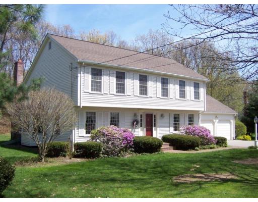 9 Worcester Road Norfolk, MA 02056 - Photo 1 of 26 Gallery Image 1