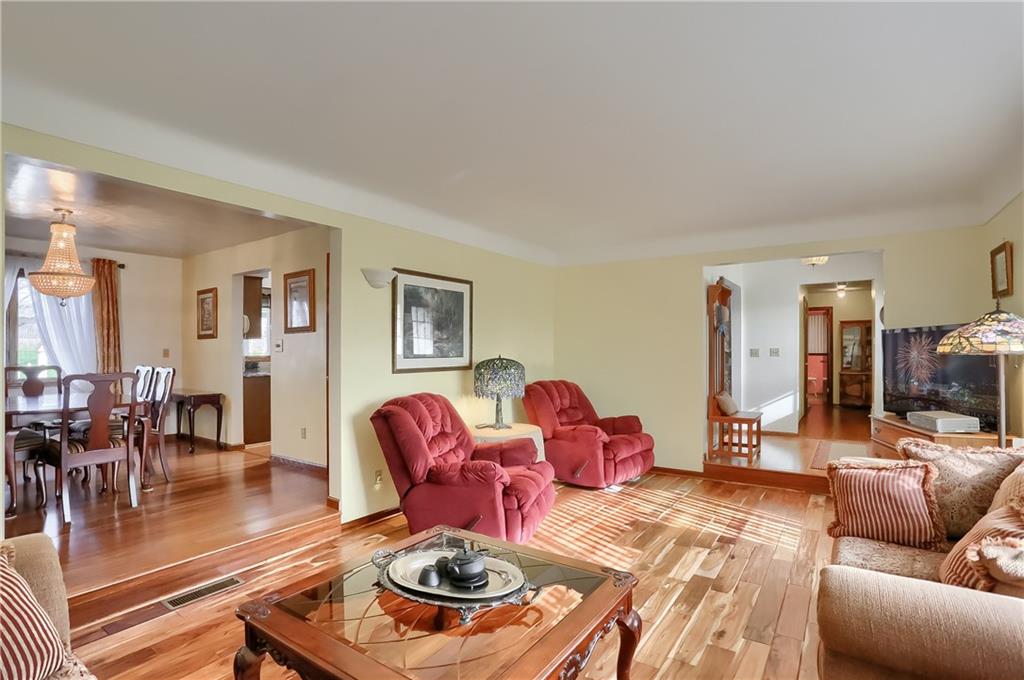 3875 Hogback Road Hermitage, PA 16148 - Photo 4 of 25